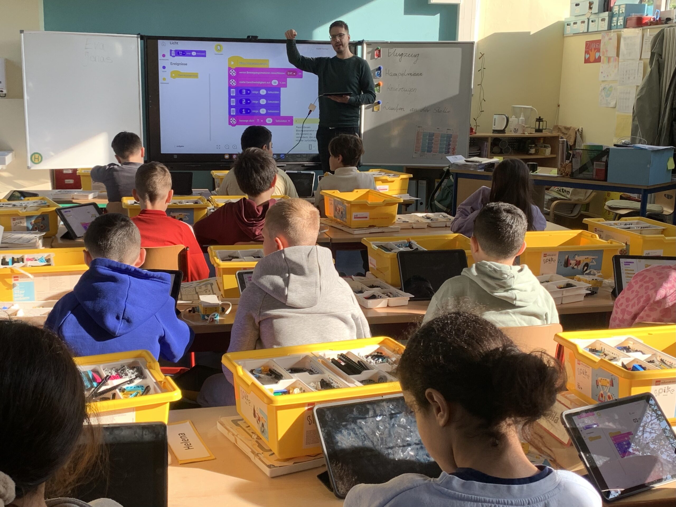 Robotikprojekt an der Grundschule Max‑Halbe‑Straße